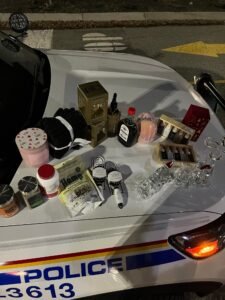 ਕੇਲੋਨਾ RCMP ਵੱਲੋਂ ਦੁਕਾਨਦਾਰੀ ਚੋਰੀ ਖ਼ਿਲਾਫ਼ ਸਖ਼ਤ ਕਾਰਵਾਈ, ਪ੍ਰੋਜੈਕਟ ਬਾਰਕੋਡ ਨੇ ਮੁੜ ਦਿਖਾਈ ਸਫਲਤਾ