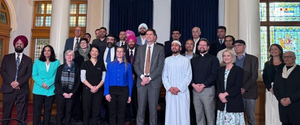 ਧਾਰਮਿਕ ਸੰਸਥਾਵਾਂ ਦੇ ਬਾਹਰ ਰੋਸ ਮੁਜ਼ਾਹਰਿਆਂ ‘ਤੇ ਲੱਗੇਗੀ ਪਾਬੰਦੀ– ਬੀ.ਸੀ. ਵਿਧਾਨ ਸਭਾ ਵਿੱਚ ‘ਬਿੱਲ 13’ ਪੇਸ਼