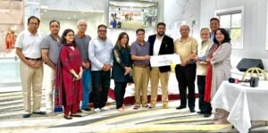 MLA Mandeep Singh Dhaliwal Meets Residents at Lakshmi Narayan Temple in Surrey, Participates in Langar Seva